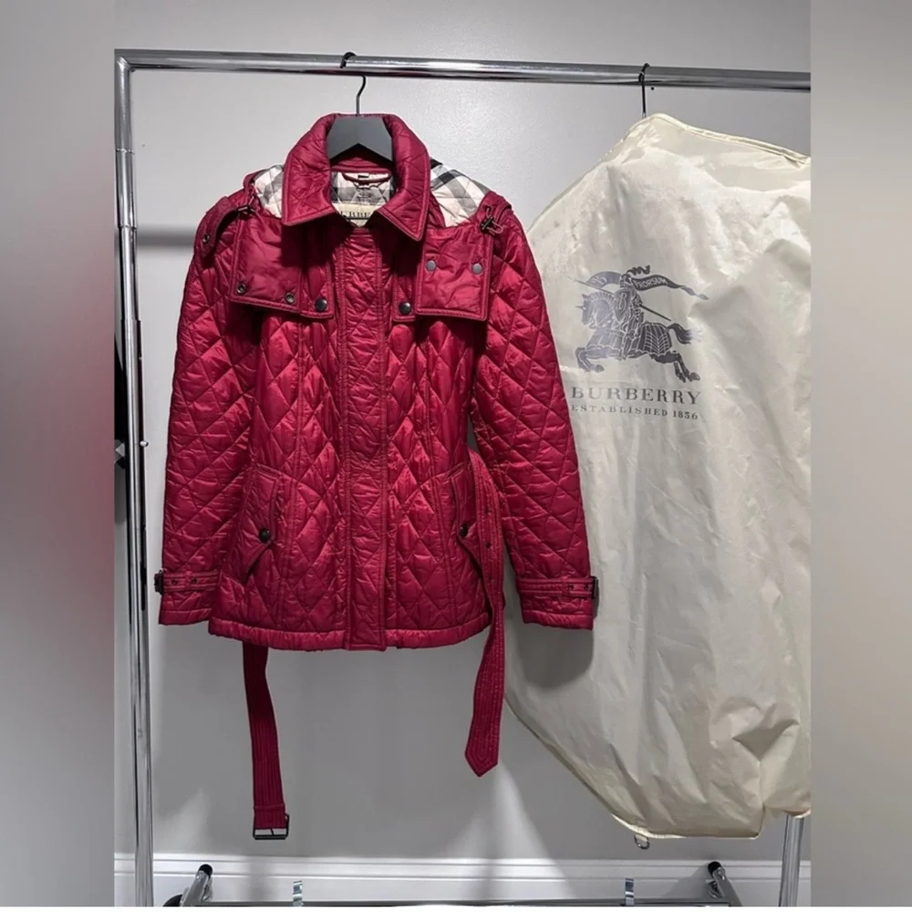 Burberry Red Quilted Women's Jacket - Picture 3 of 5